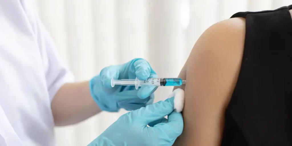 lipovite verus b12 injections